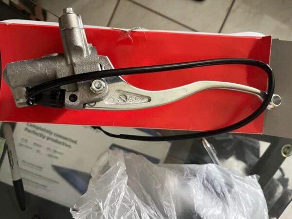 Yamaha banshee OEM Front master Brake Cilinder assembly - Image 2