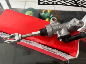 Yamaha Banshee OEM Rear Brake master cylinder