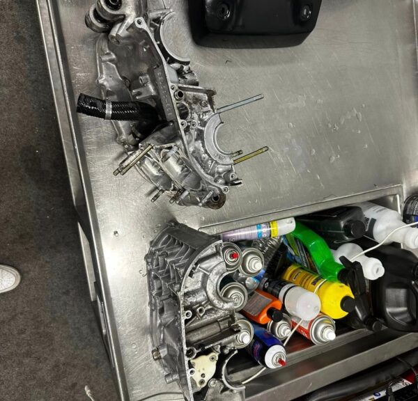 Yanaha Banshee OEM Crank cases - Image 4